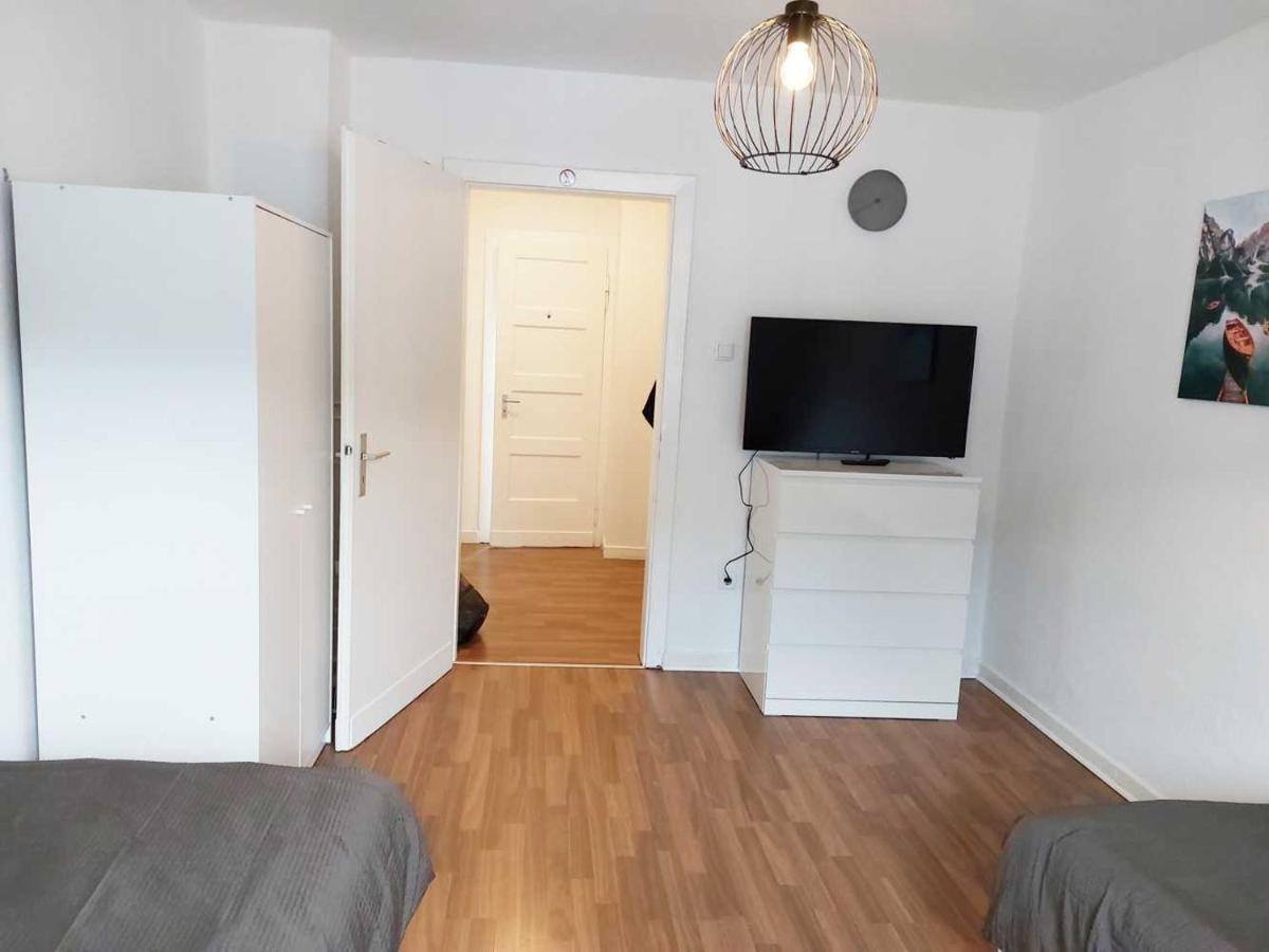 Cozy Apartment With Garden In Гелзенкирхен Екстериор снимка