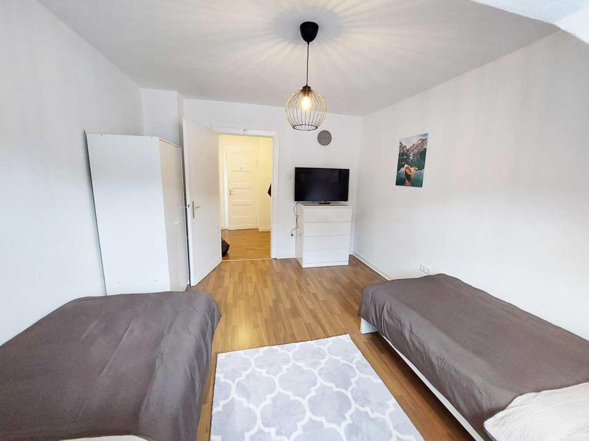 Cozy Apartment With Garden In Гелзенкирхен Екстериор снимка