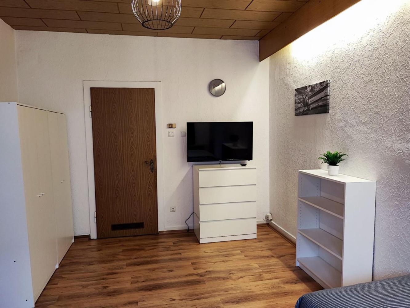 Cozy Apartment With Garden In Гелзенкирхен Екстериор снимка