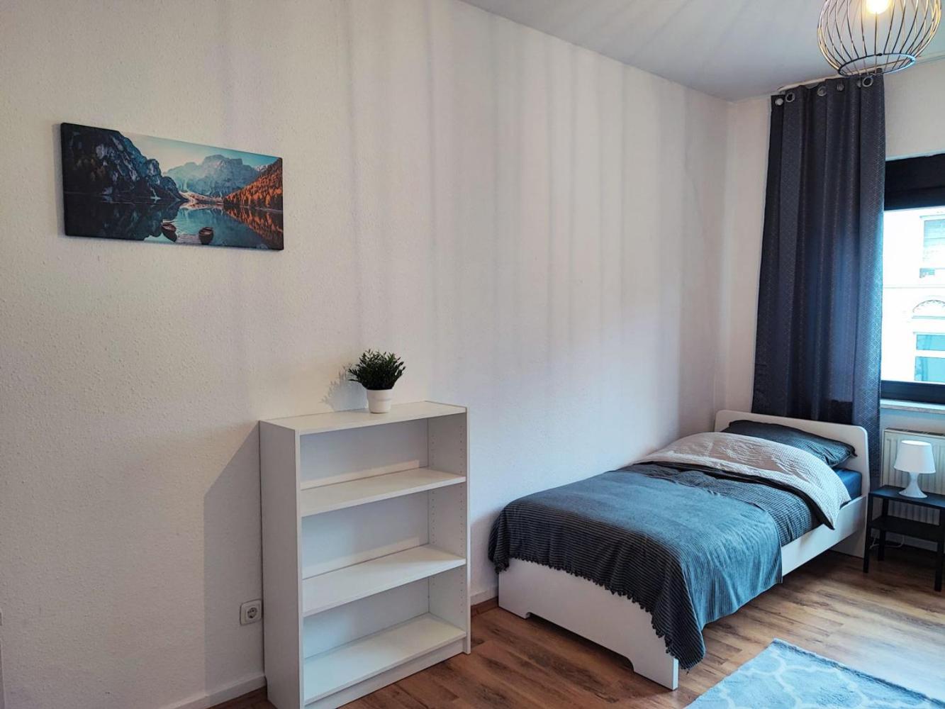 Cozy Apartment With Garden In Гелзенкирхен Екстериор снимка