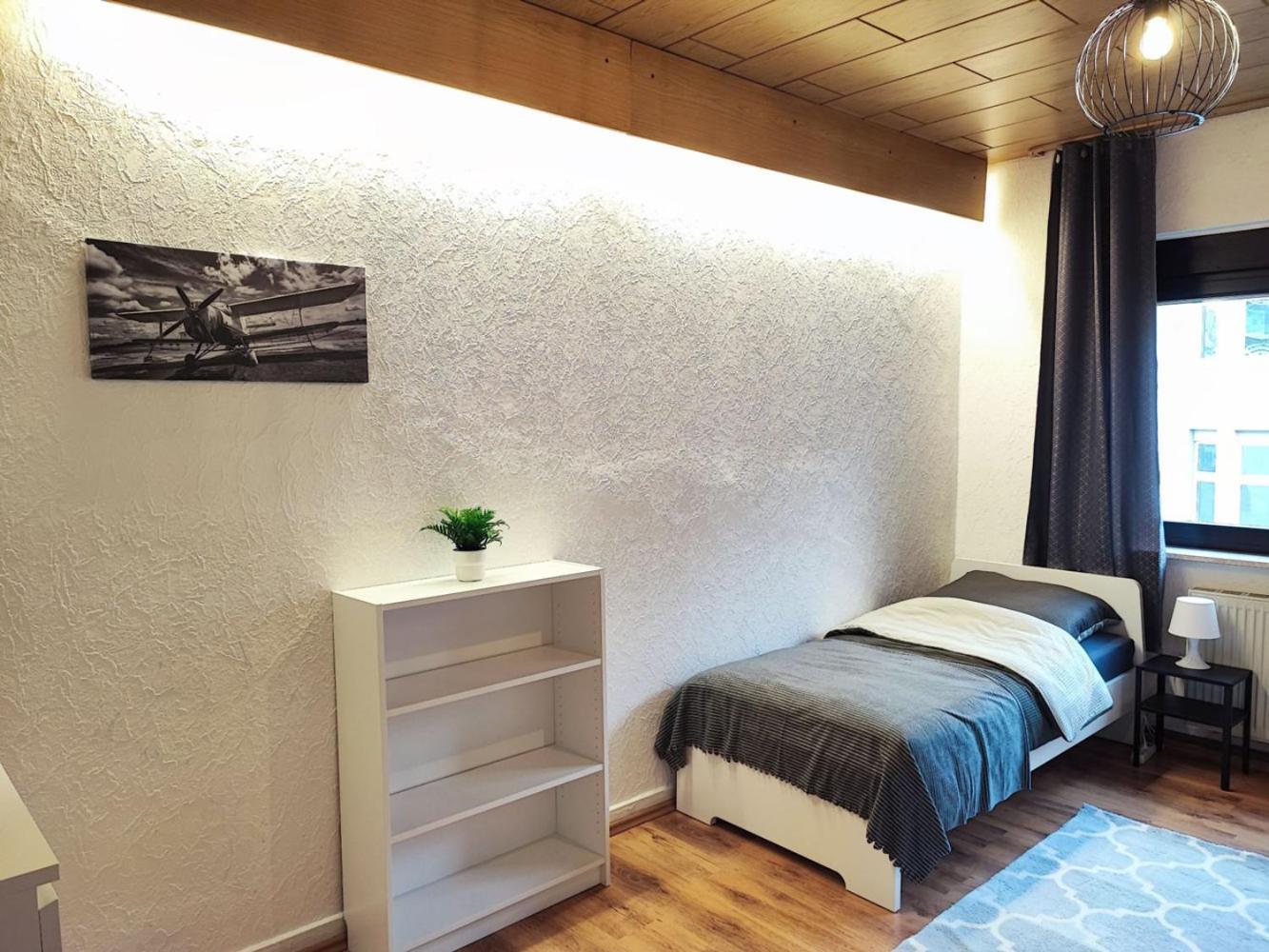 Cozy Apartment With Garden In Гелзенкирхен Екстериор снимка