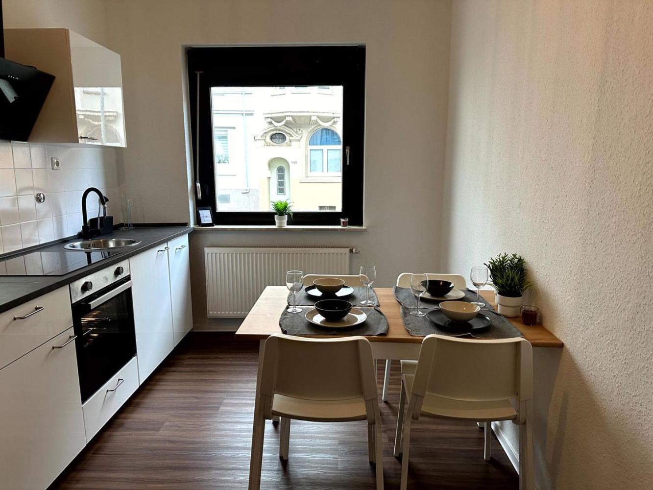 Cozy Apartment With Garden In Гелзенкирхен Екстериор снимка