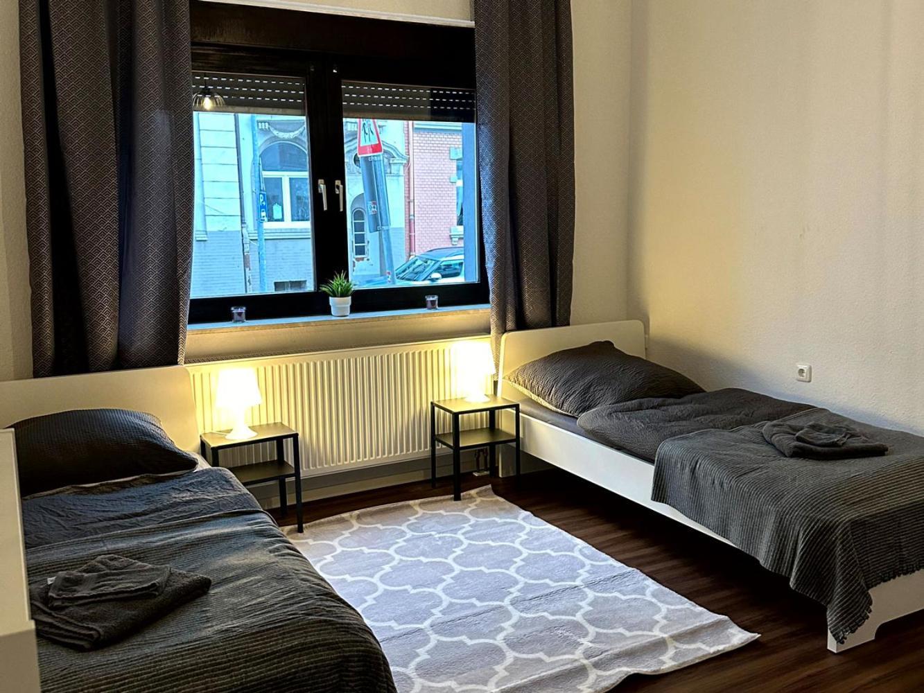 Cozy Apartment With Garden In Гелзенкирхен Екстериор снимка