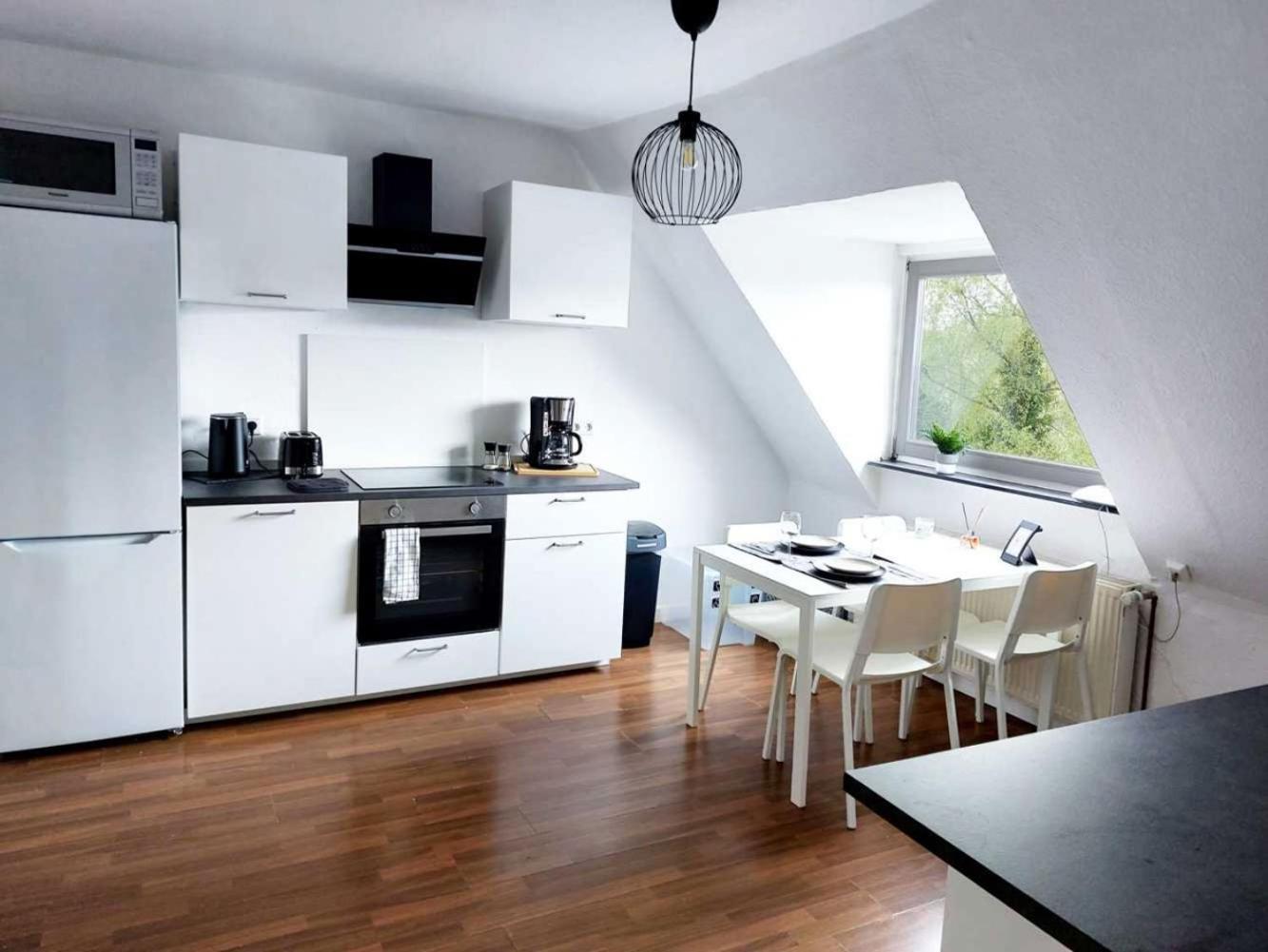 Cozy Apartment With Garden In Гелзенкирхен Екстериор снимка